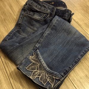 White House Black Market skinny jeans like new!